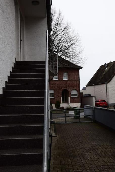 Maisonette Wohnung Mit Dachterrasse - Keine Vermietung An Monteure Düren - Eifel Esterno foto