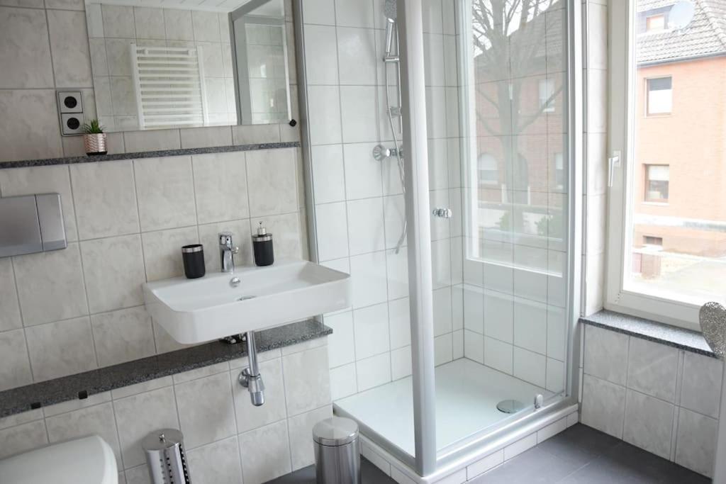 Maisonette Wohnung Mit Dachterrasse - Keine Vermietung An Monteure Düren - Eifel Esterno foto